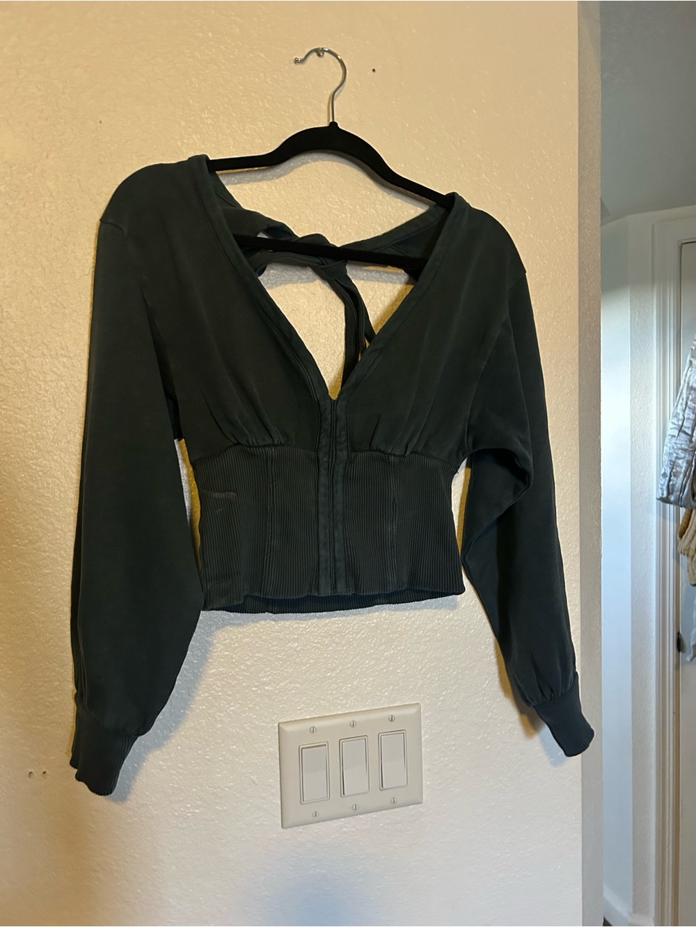 Pilcro Deep Green V-Neck Cropped Tie-Back Pullover